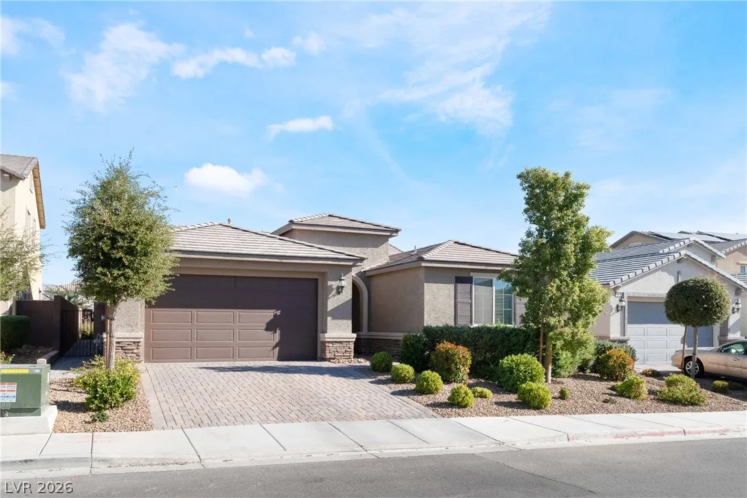 1430 Dire Wolf Avenue — photo 2