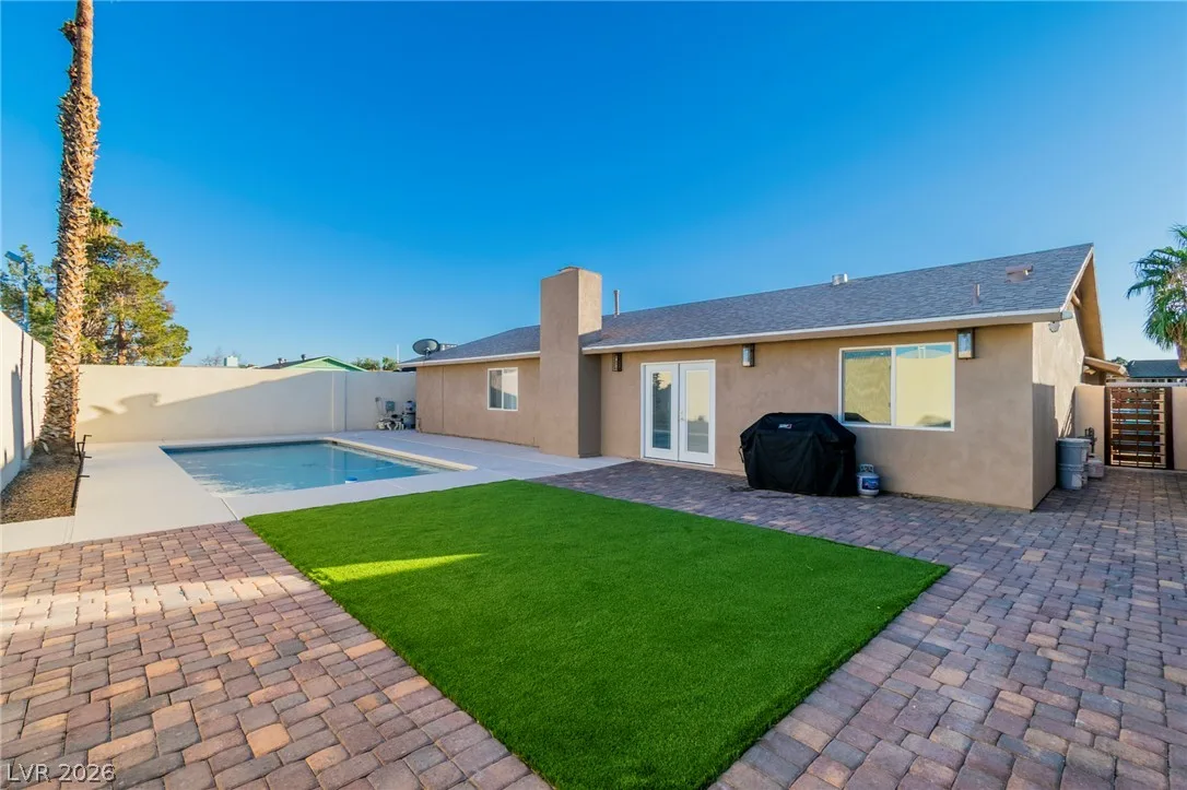 4170 Sheppard Drive — photo 4