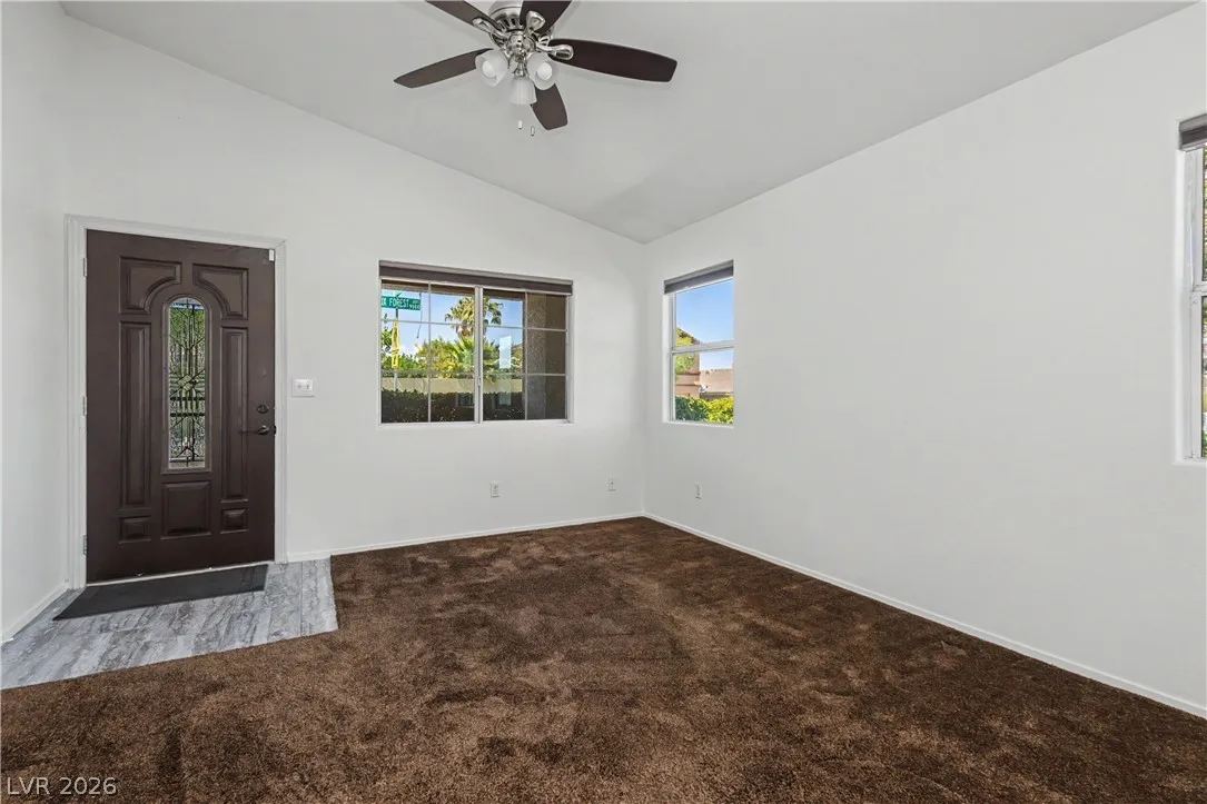 9501 Fox Forest Avenue — photo 2