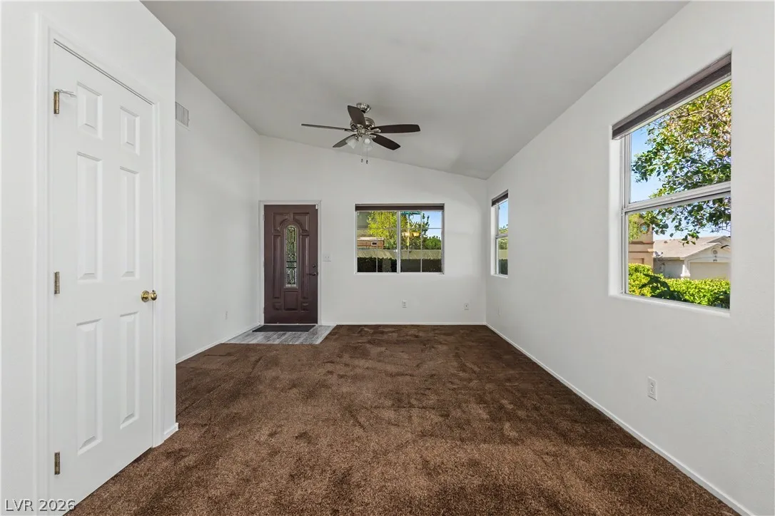 9501 Fox Forest Avenue — photo 3