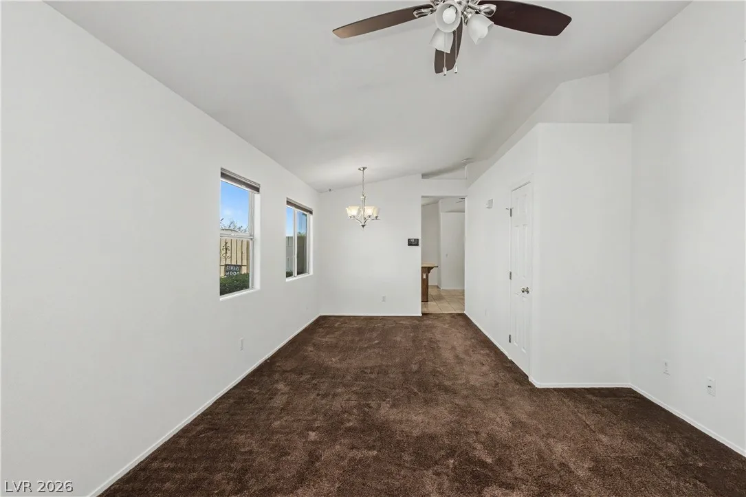 9501 Fox Forest Avenue — photo 5