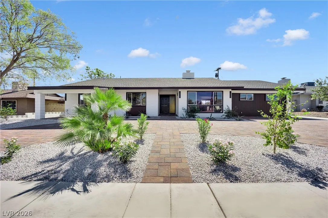 1725 Seneca Lane — photo 3