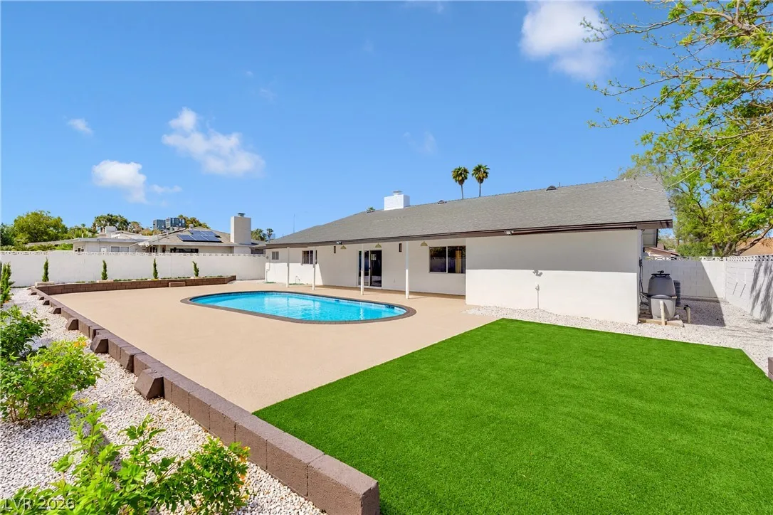 1725 Seneca Lane — photo 5