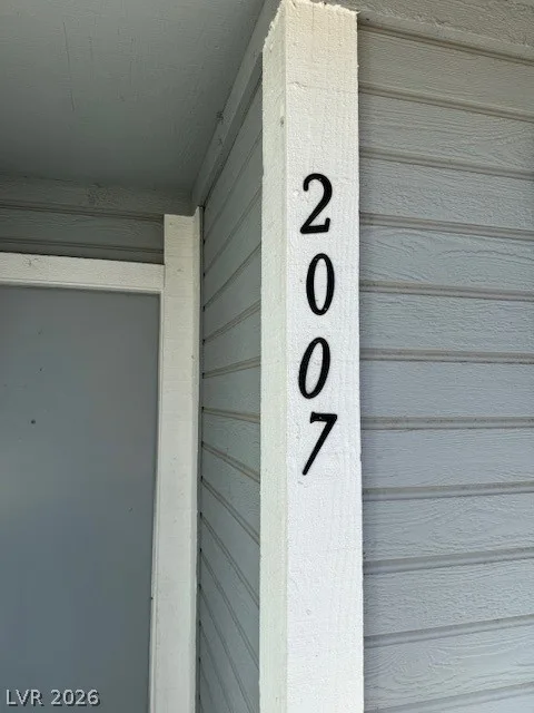 1928 Cosmic Drive 2007 — photo 1