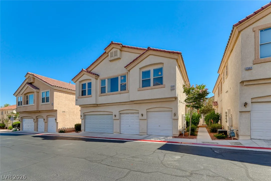 2560 Land Rush Drive — photo 1