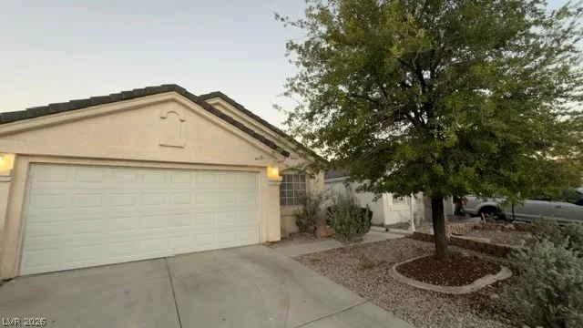 4280 Village Hills Street — photo 3