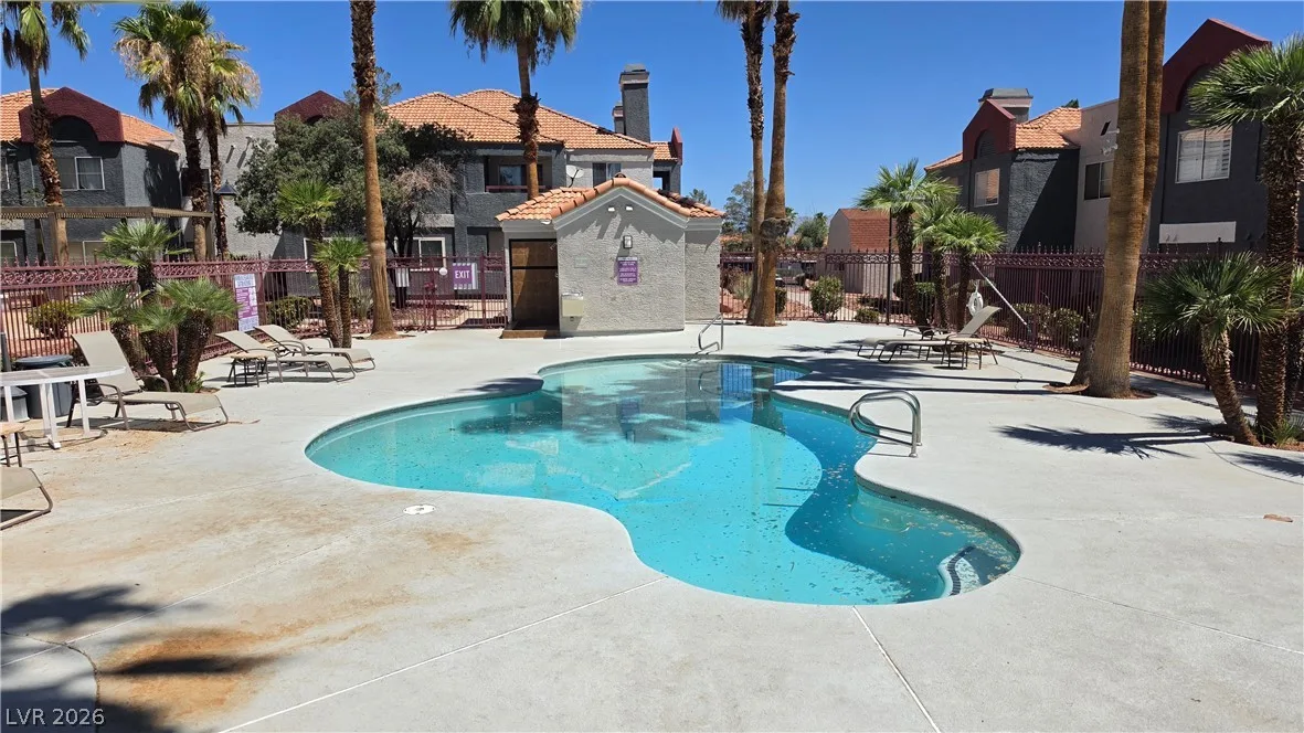 8600 CHARLESTON Boulevard 2124 — photo 3