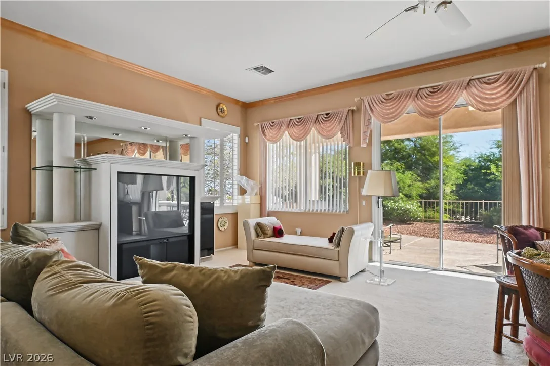 2128 Sun Cliffs Street — photo 3