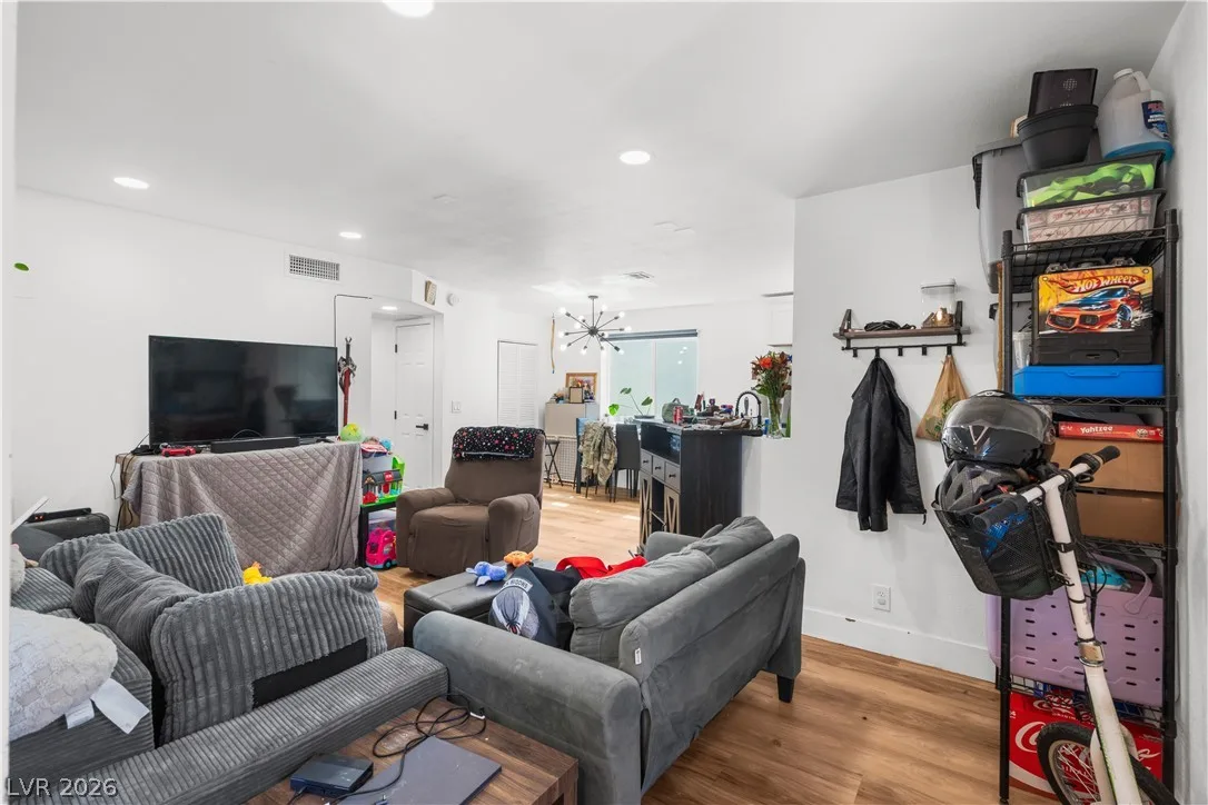 2201 Sun Avenue D — photo 4