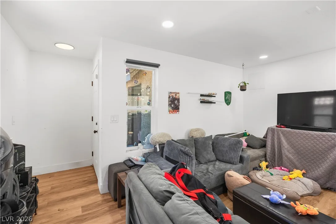 2201 Sun Avenue D — photo 5