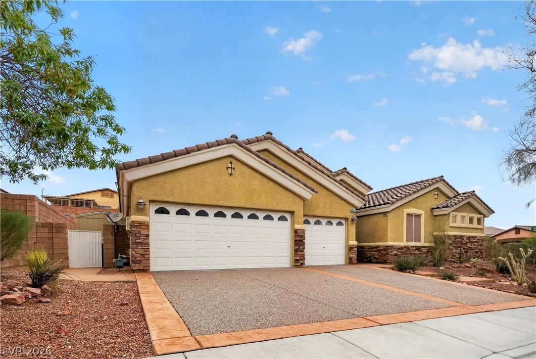 2288 Dillons Cove Drive — photo 1