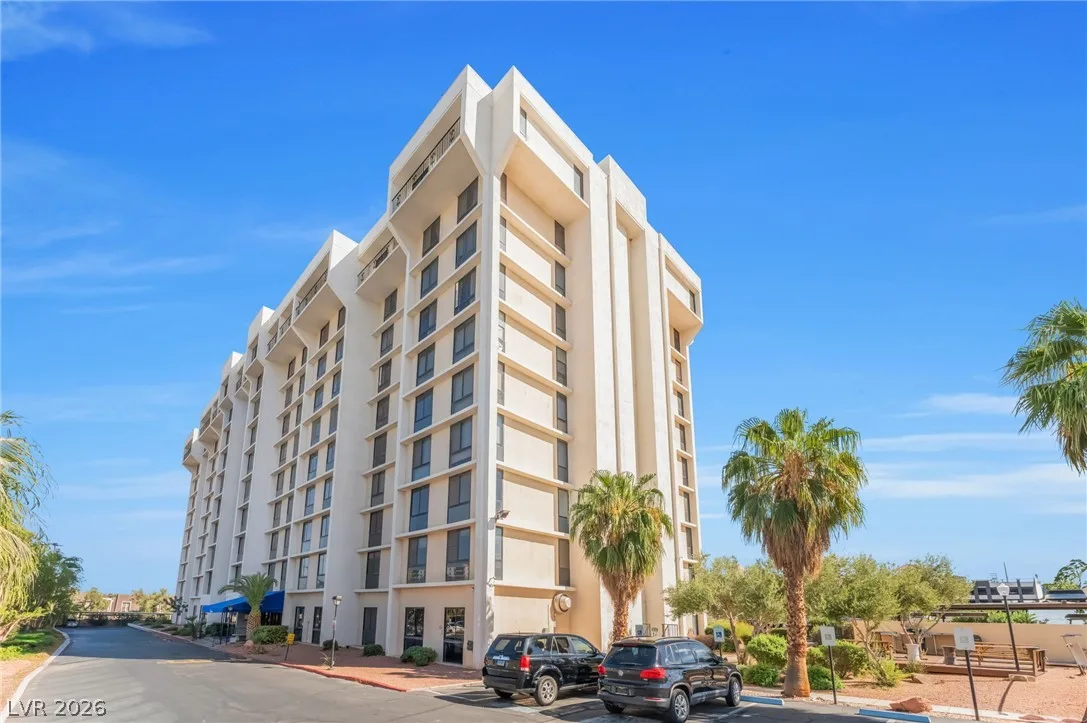 3930 University Center Drive 803 — photo 1