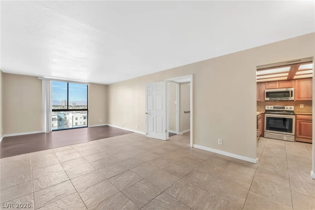 3930 University Center Drive 803 — photo 4