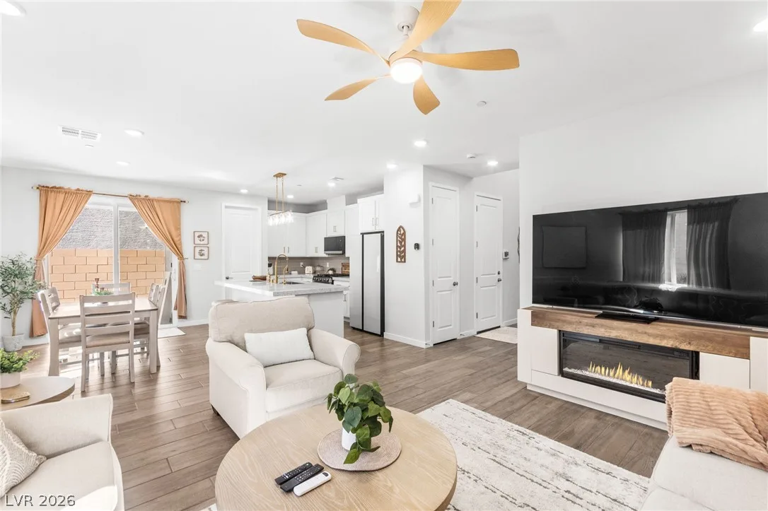 10757 Alamino Avenue — photo 1