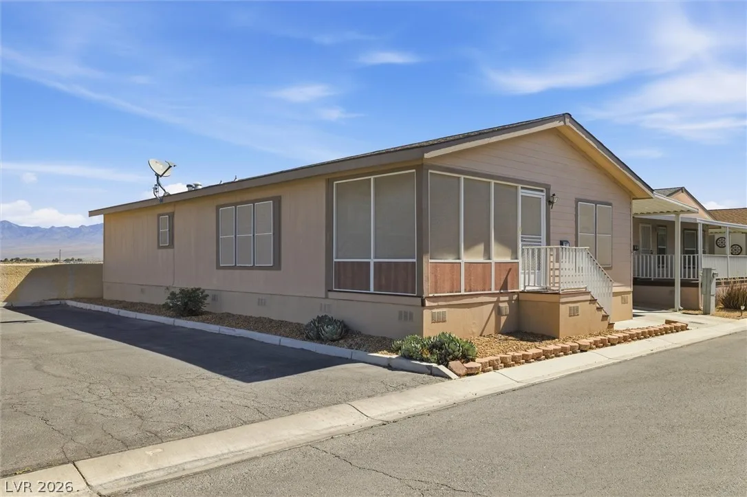 841 Montecito Drive — photo 2