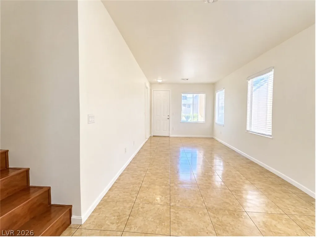 6546 MARCO VISTA Avenue — photo 2