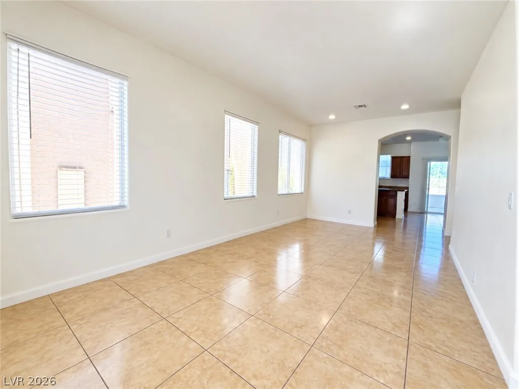 6546 MARCO VISTA Avenue — photo 3