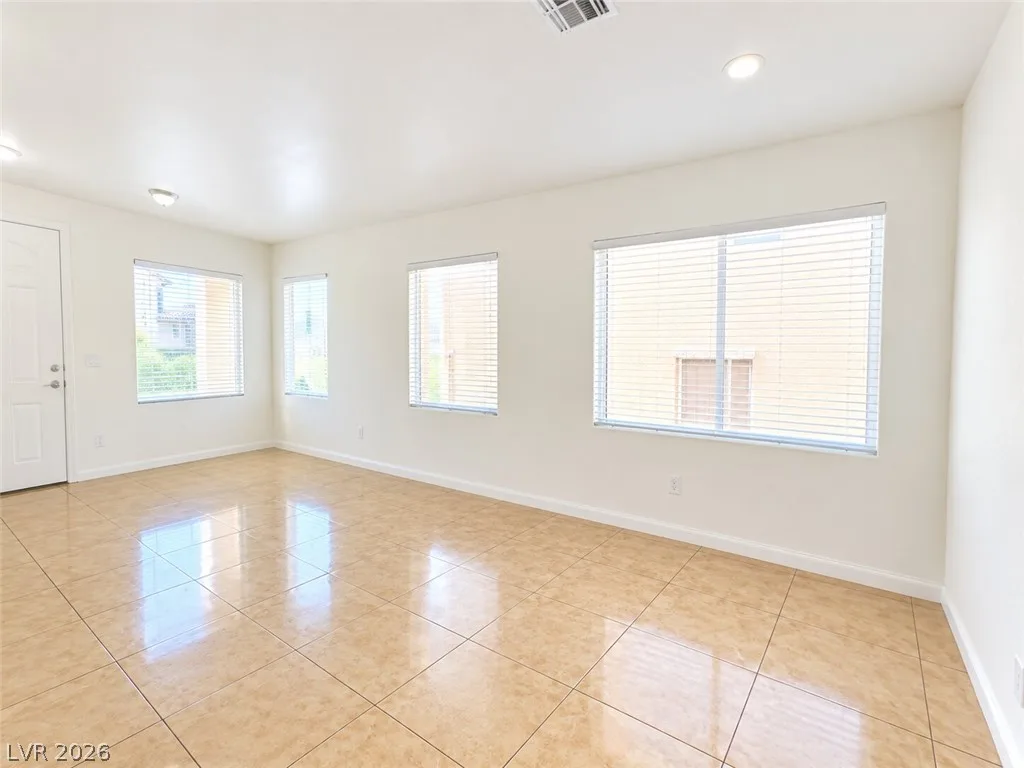 6546 MARCO VISTA Avenue — photo 4