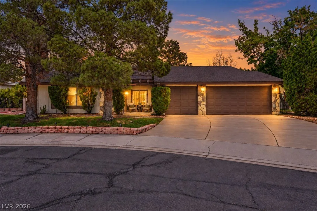 3188 Moonflower Drive — photo 1