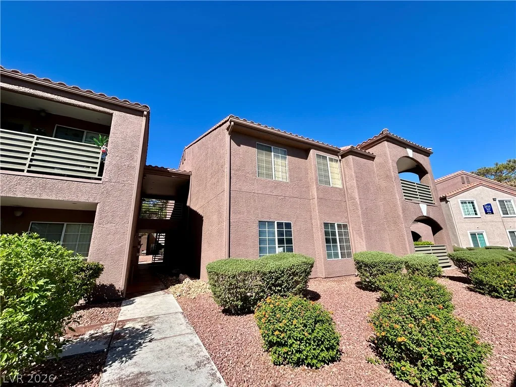 2101 Sealion Drive 205 — photo 1