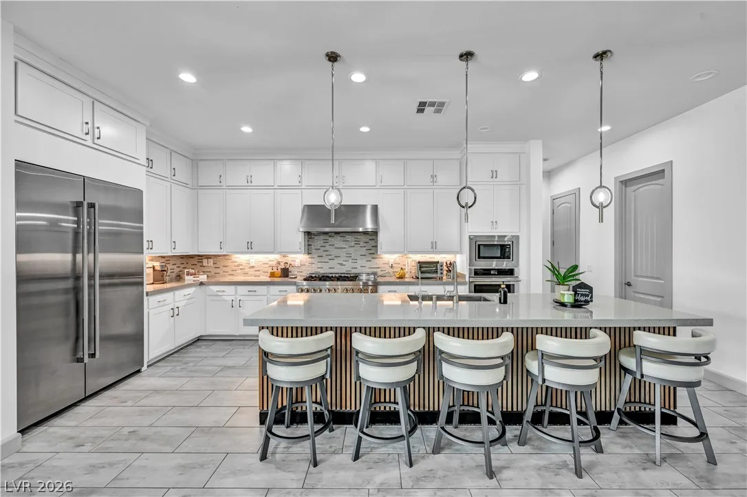 9712 South Tenaya Way — photo 1