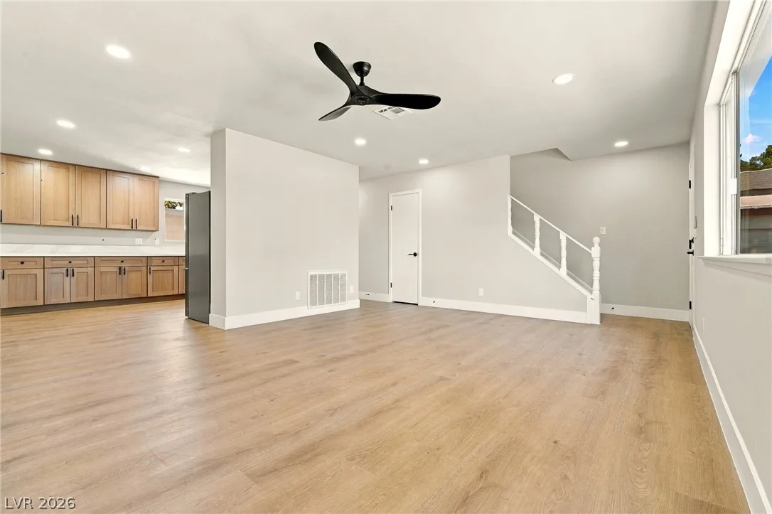 727 Greenbriar Townhouse Way — photo 3