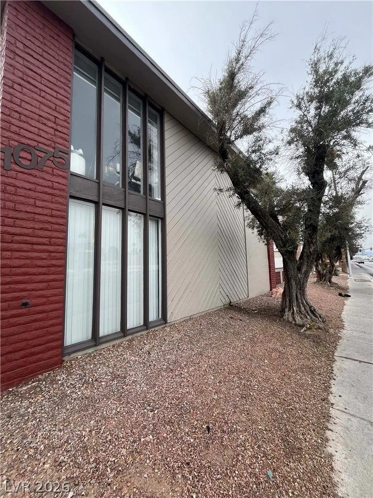 1075 East Desert Inn Road 2 — photo 1