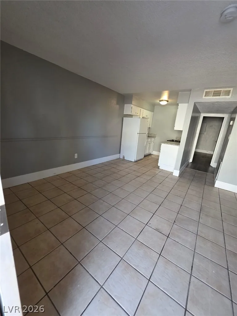 1075 East Desert Inn Road 2 — photo 2