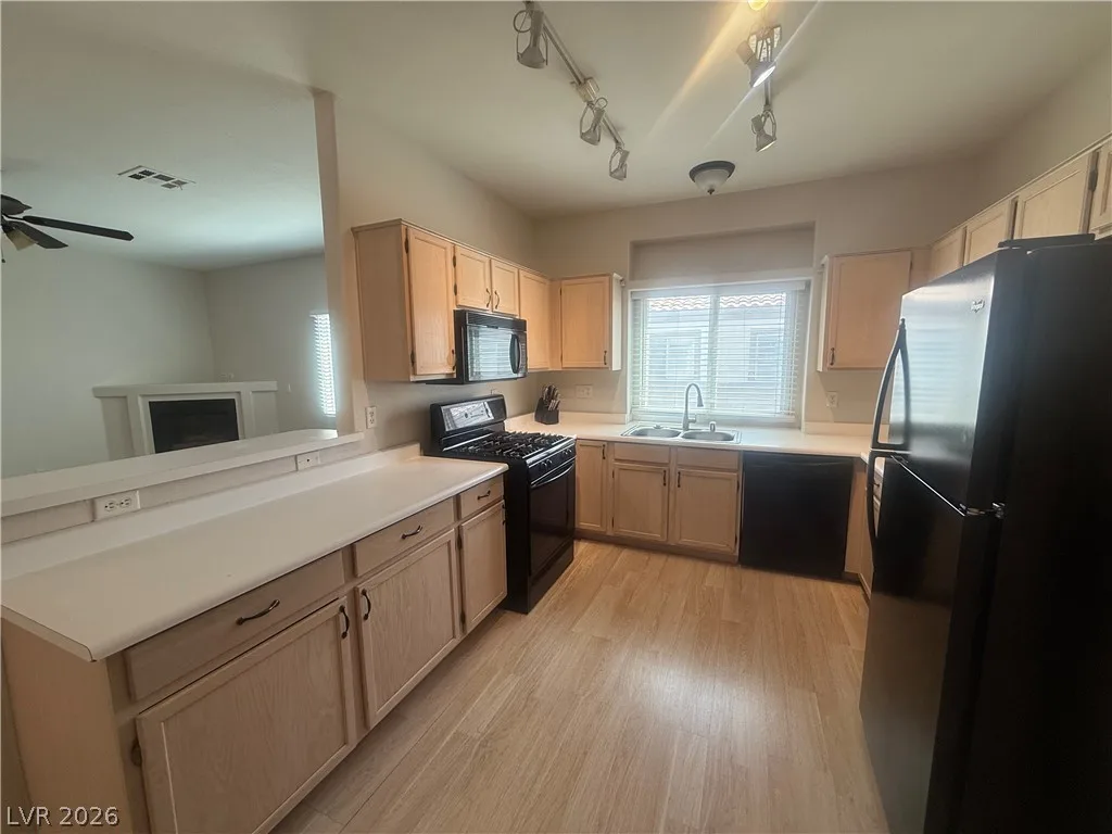 5104 Jordan Frey Street 204 — photo 4