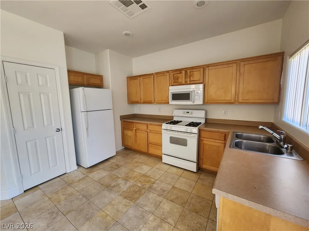 10544 Blanca Peak Avenue — photo 1