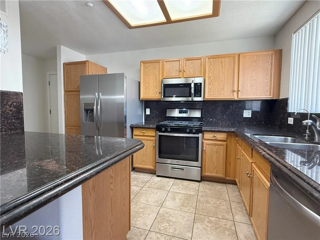 830 Carnegie Street 423 — photo 5