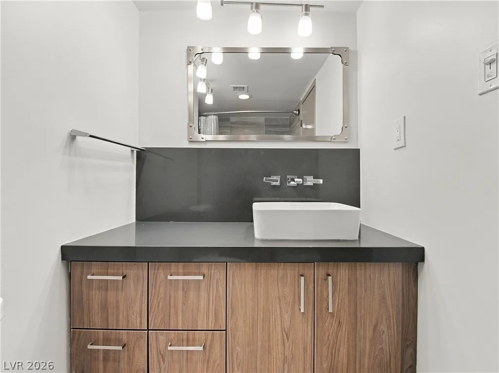 3111 Bel Air Drive 24A — photo 3