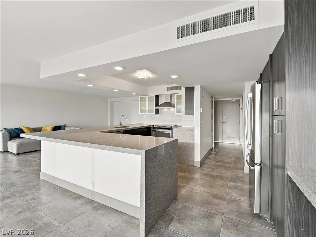 3111 Bel Air Drive 24A — photo 4