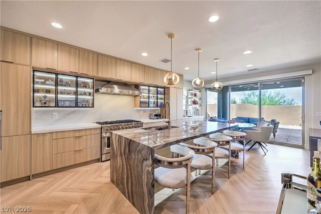 10470 Dove Meadow Way Way — photo 1