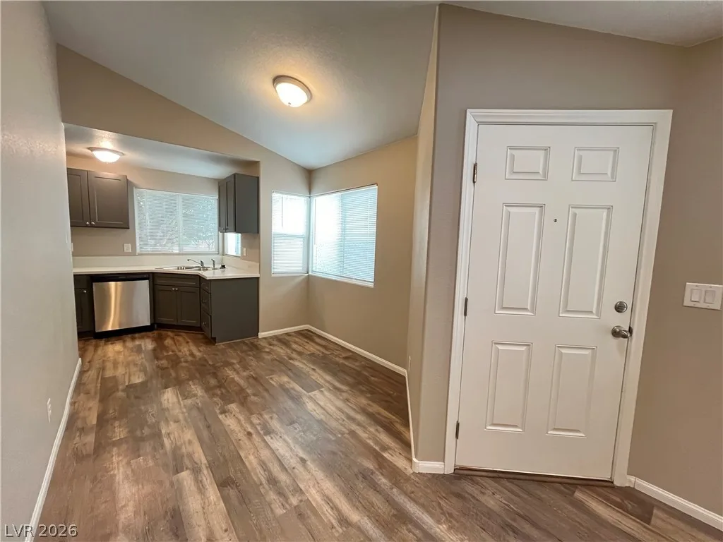 6633 LUND Drive — photo 5