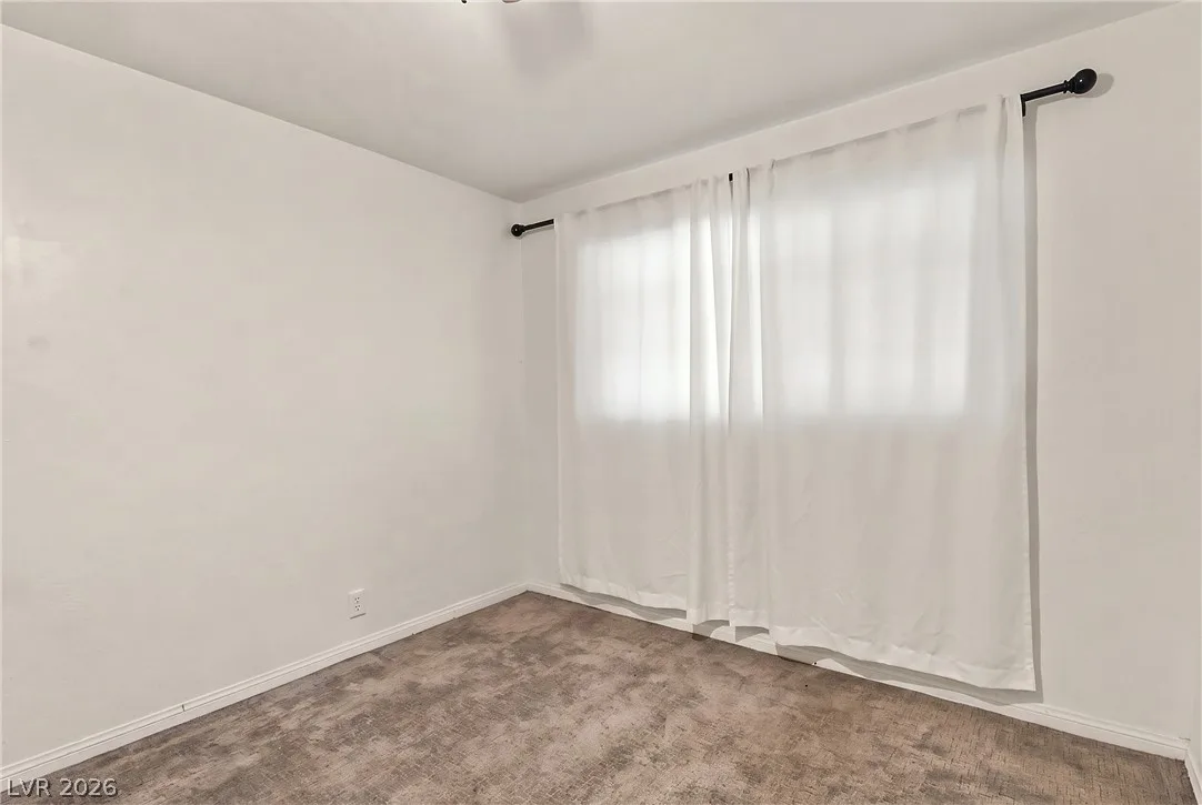2828 Willoughby Avenue — photo 5