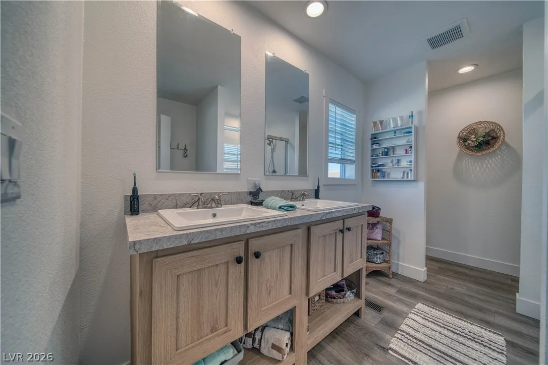 1380 Lanette Circle — photo 5