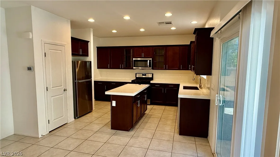 2126 Mystic Wave Road — photo 3