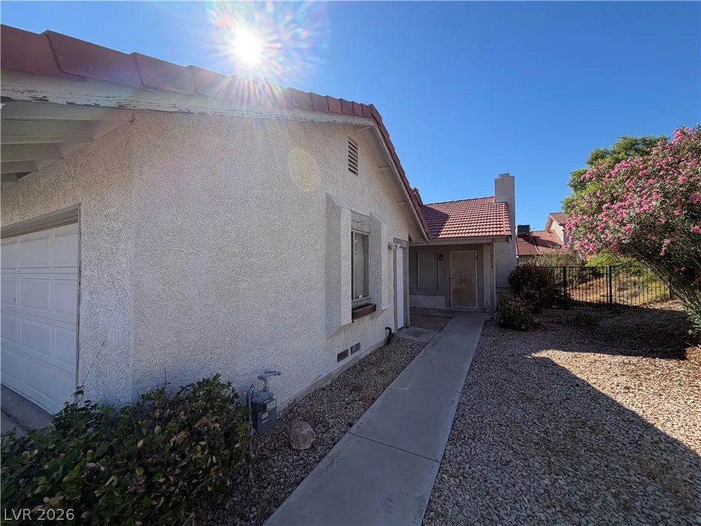 8913 BORLA Drive — photo 2