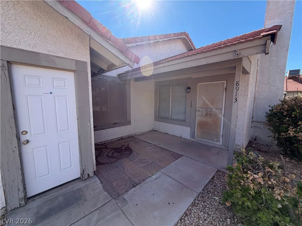 8913 BORLA Drive — photo 3
