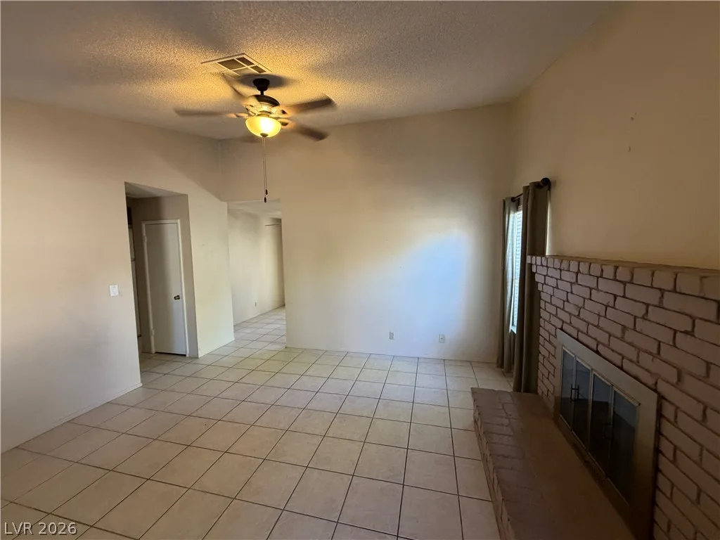 8913 BORLA Drive — photo 4