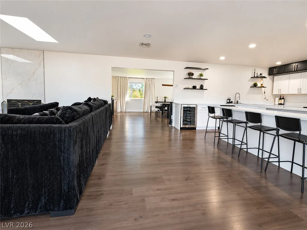 9035 West Hammer Lane — photo 3
