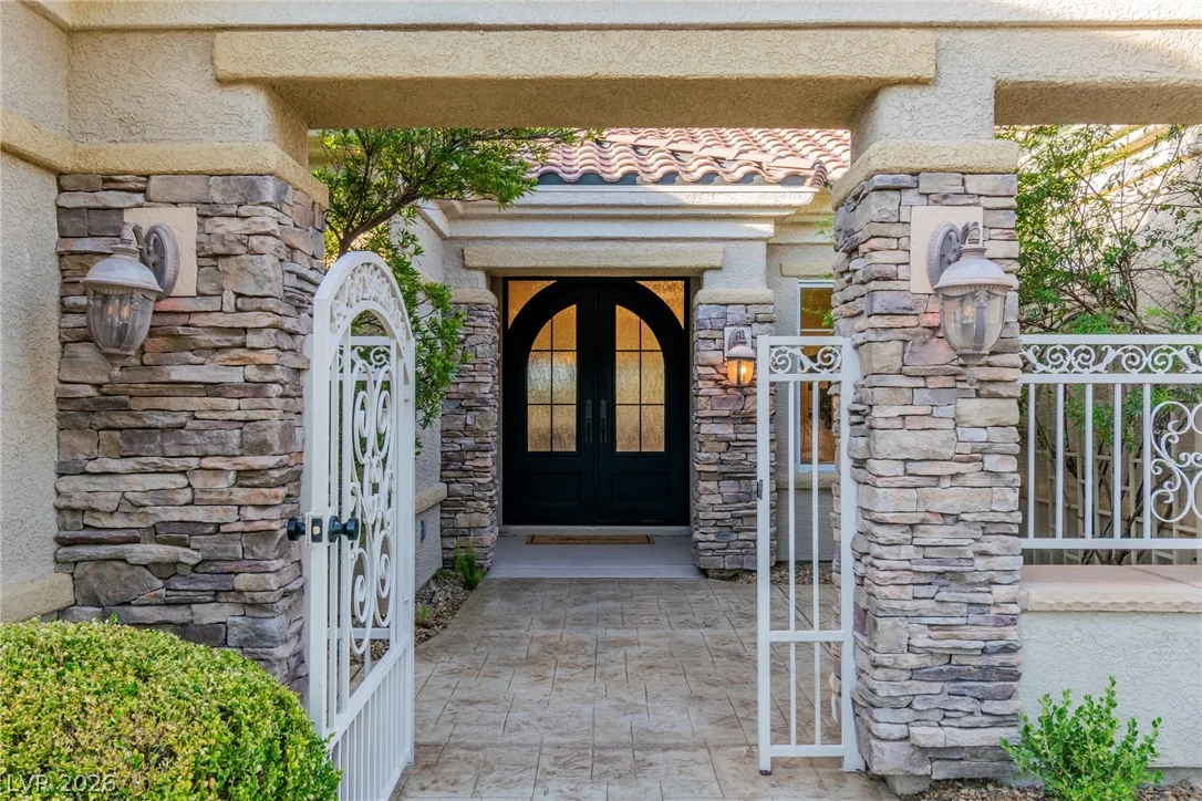 2734 Cherrydale Falls Drive — photo 4