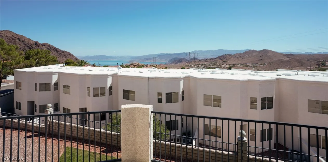 687 Marina Drive 32 — photo 3