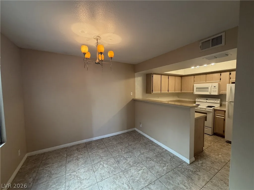 8455 West Sahara Avenue 179 — photo 2