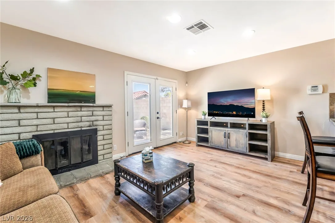 3942 Avocado Drive — photo 1