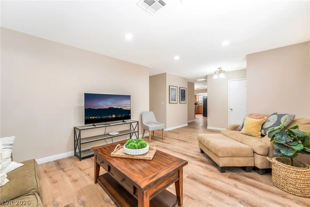 3942 Avocado Drive — photo 5