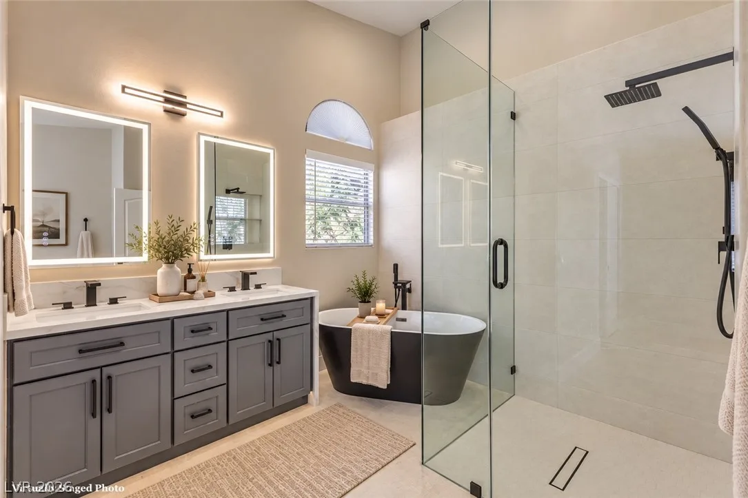7633 Prairie Corners Drive — photo 2