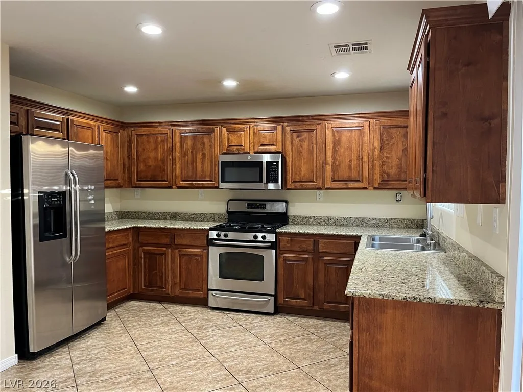 8279 AMPHORA Street 0 — photo 4