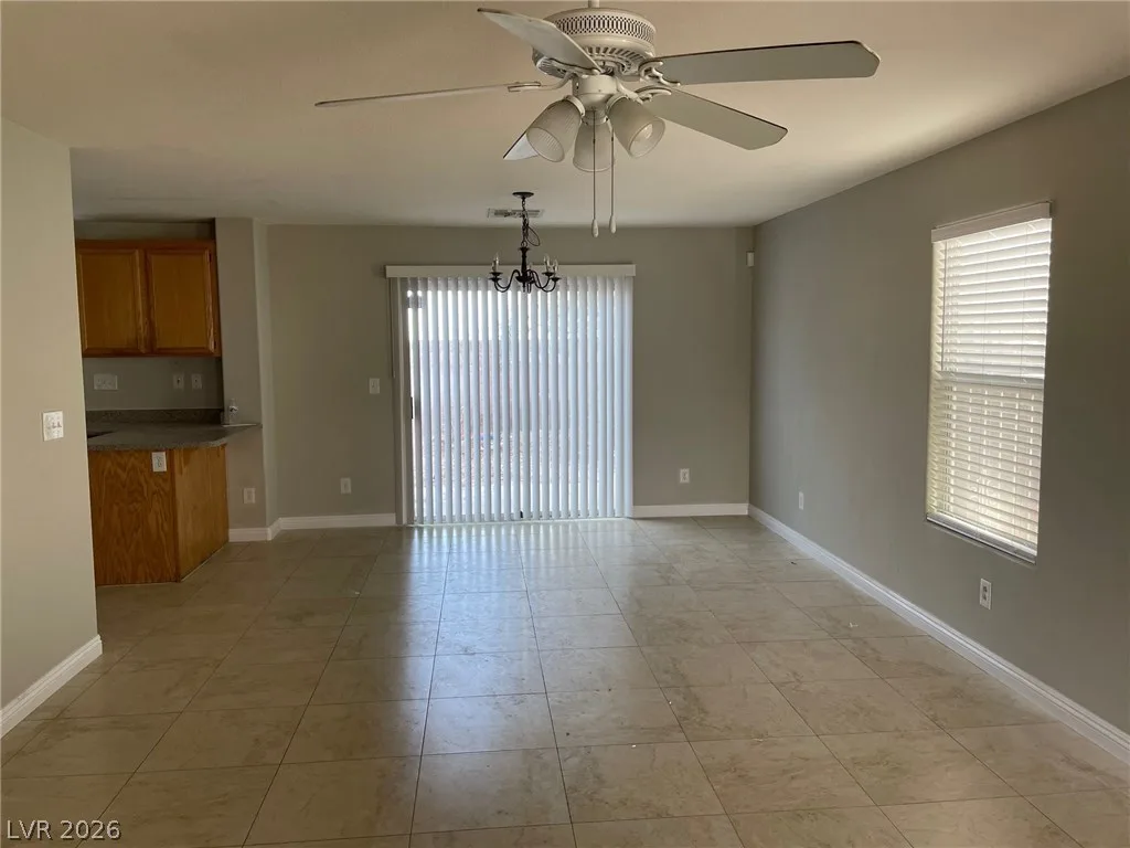 6758 Grandview Ridge Avenue — photo 2